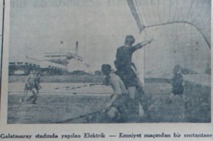 3 Eylul 1944 - 1944-1945 Istanbul Kupasi 1. Tur Elektrik 4-0 Emniyet (Galatasaray Stadindaki Ilk Mac)